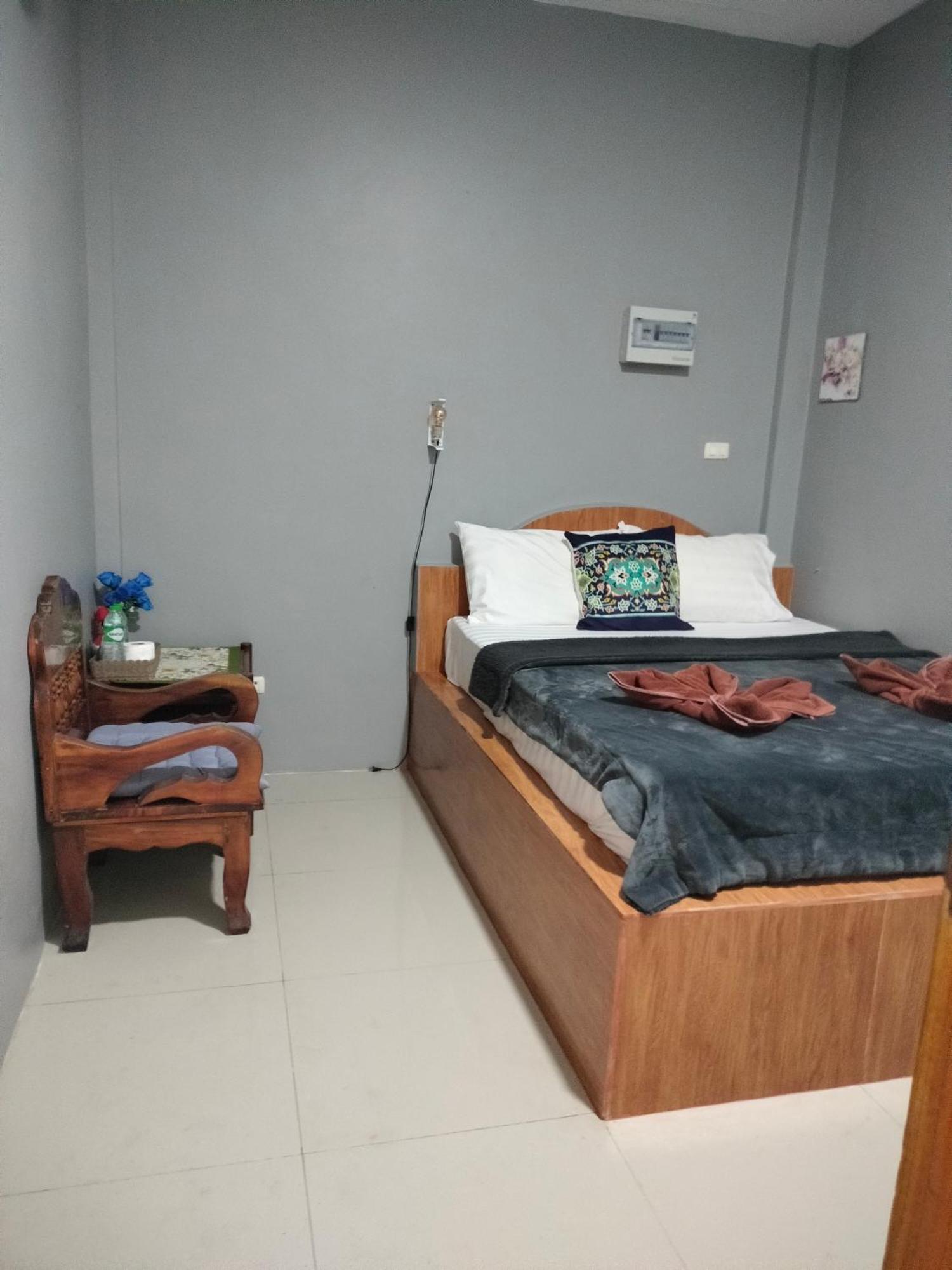 Mae Pon Hostel Khao Lak Esterno foto